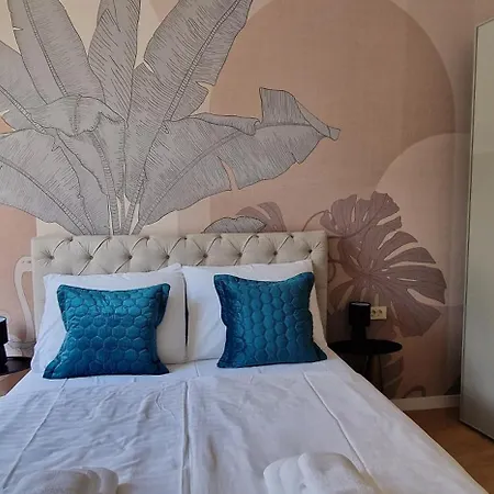 Nobile With Private Parking