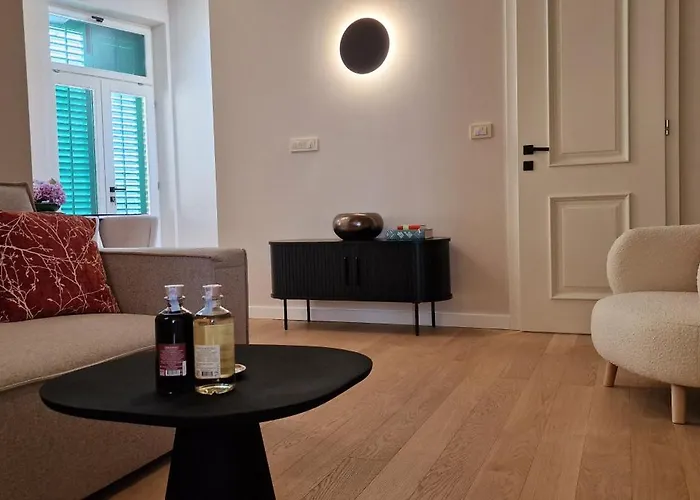 Luxury Nobile With Private Parking Apartamento *