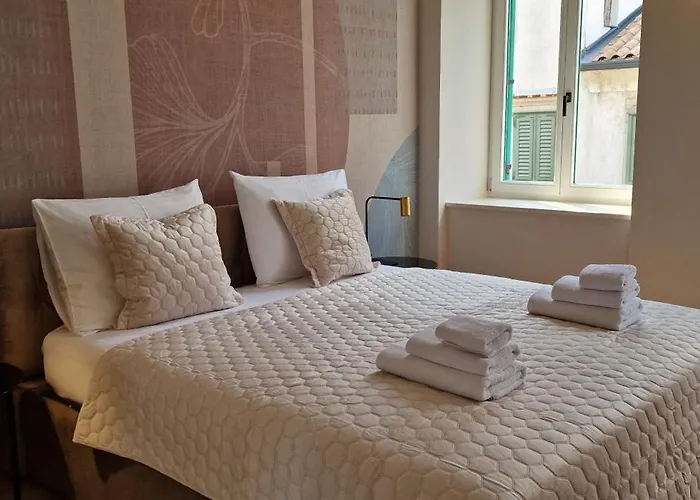 Luxury Nobile With Private Parking