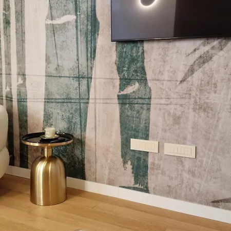 Nobile With Private Parking