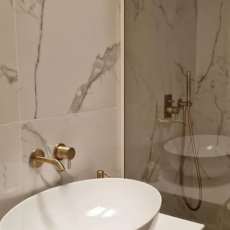 Luxury Nobile With Private Parking Apartment