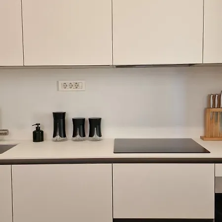 Nobile With Private Parking * オパティヤ