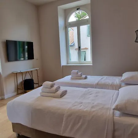Luxury Nobile With Private Parking Apartamento