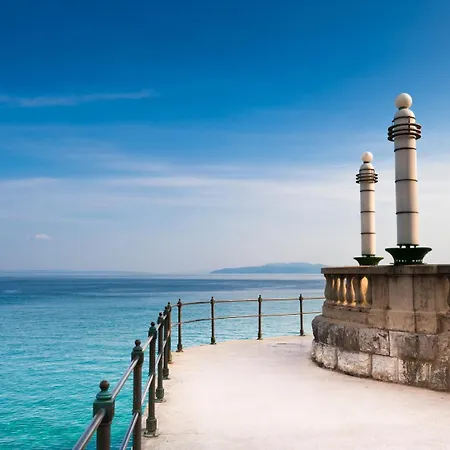 Luxury Nobile With Private Parking Apartamento Opatija